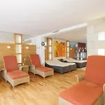 Olympia 4*