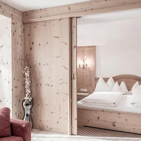 Hotel Olympia 4*