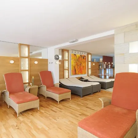 Olympia 4*