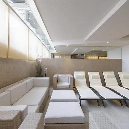 Olympia Hotel 4*