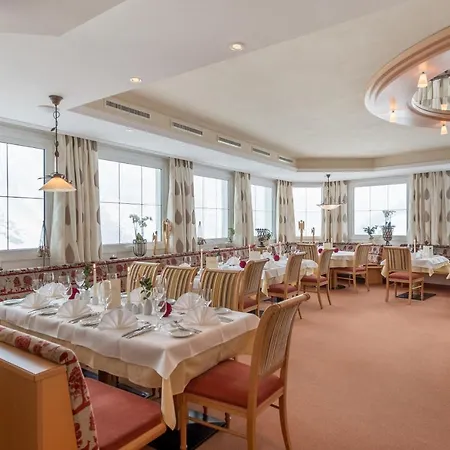 Olympia Hotel 4*