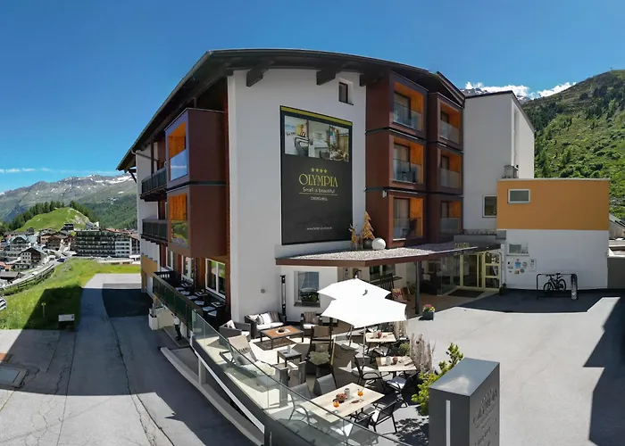 Olympia 4*